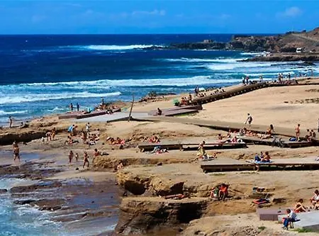 Isamaría Terraza Y Piscina En La Playa Las Palmas de Gran Canaria