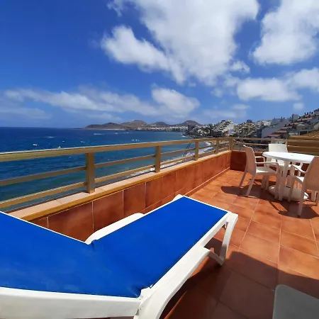 Isamaria Terraza Y Piscina En La Playa * Las Palmas de Gran Canaria