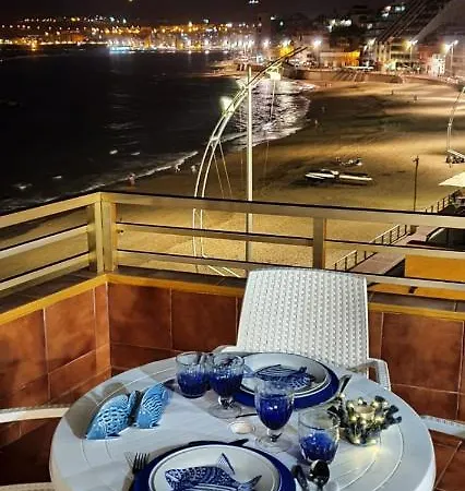 Isamaria Terraza Y Piscina En La Playa * Las Palmas de Gran Canaria